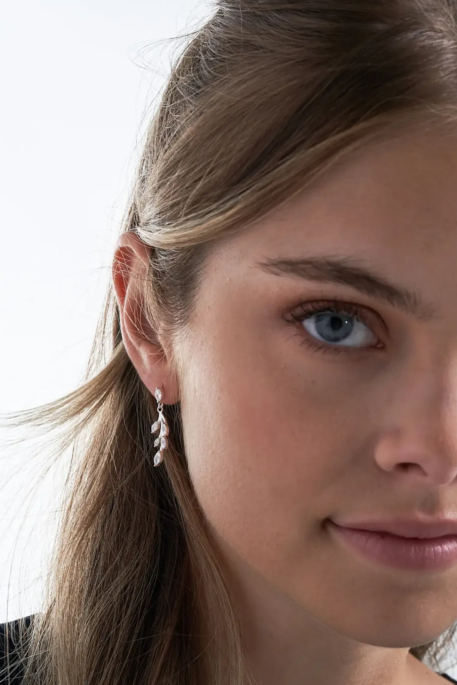 Bijou Brigitte Boucles d’oreilles - Zirconia Leaves Hot