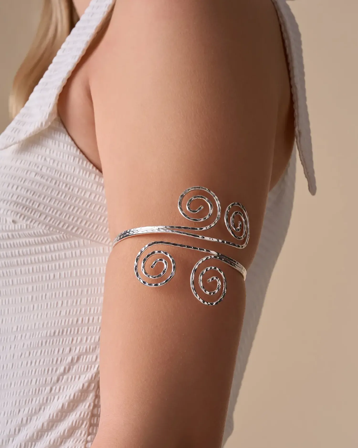 Bijou Brigitte Bracelet de biceps - Silver Swirl New