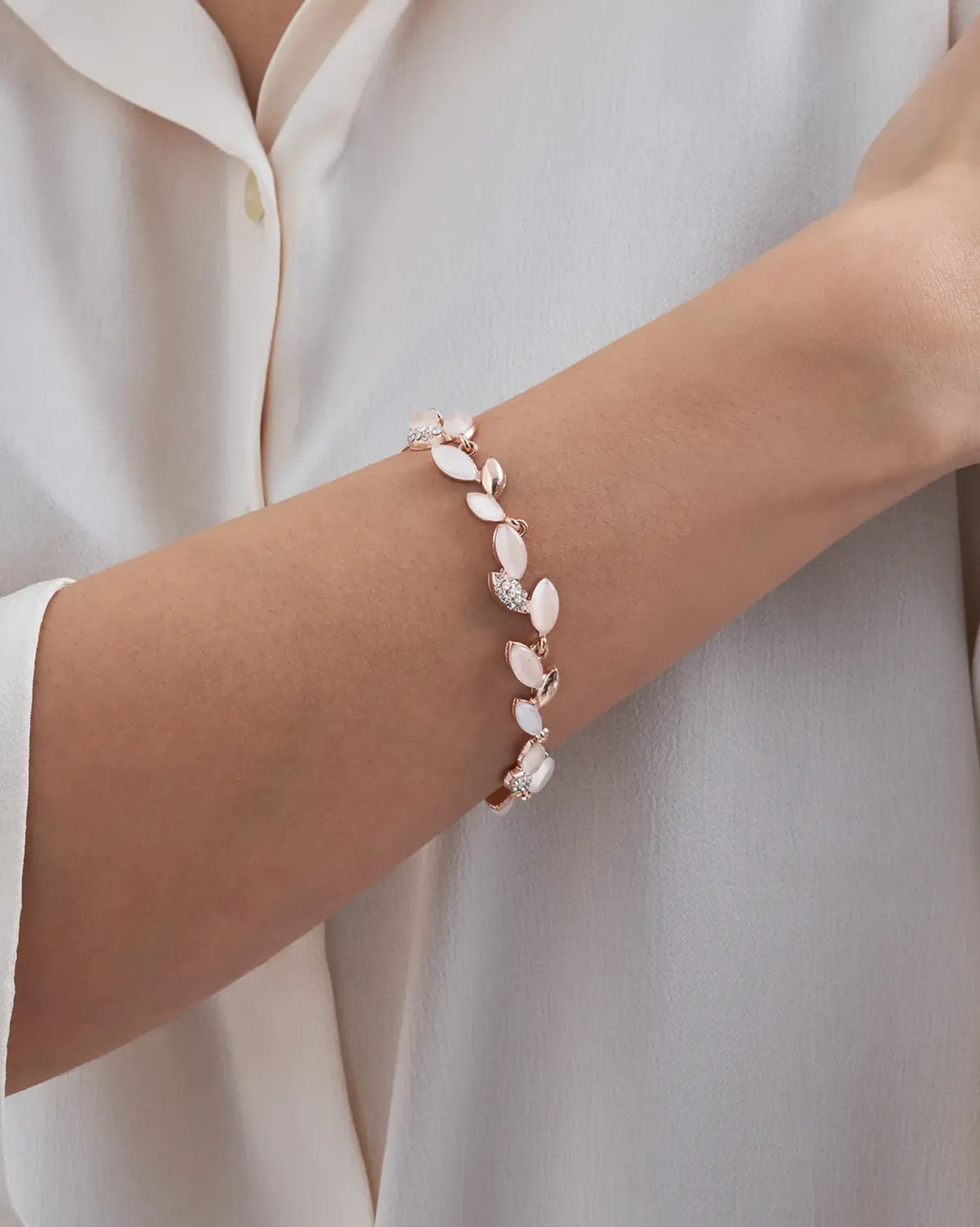 Bijou Brigitte Bracelet - Radiant Leaves Hot