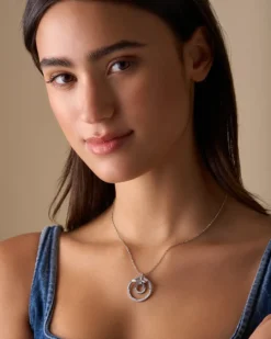 Bijou Brigitte Chaîne avec pendentif - Three Circles Clearance