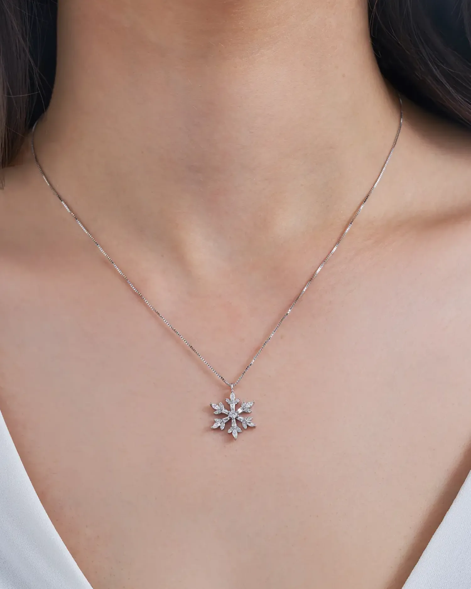 Bijou Brigitte Collier - Glitter Snowflake New